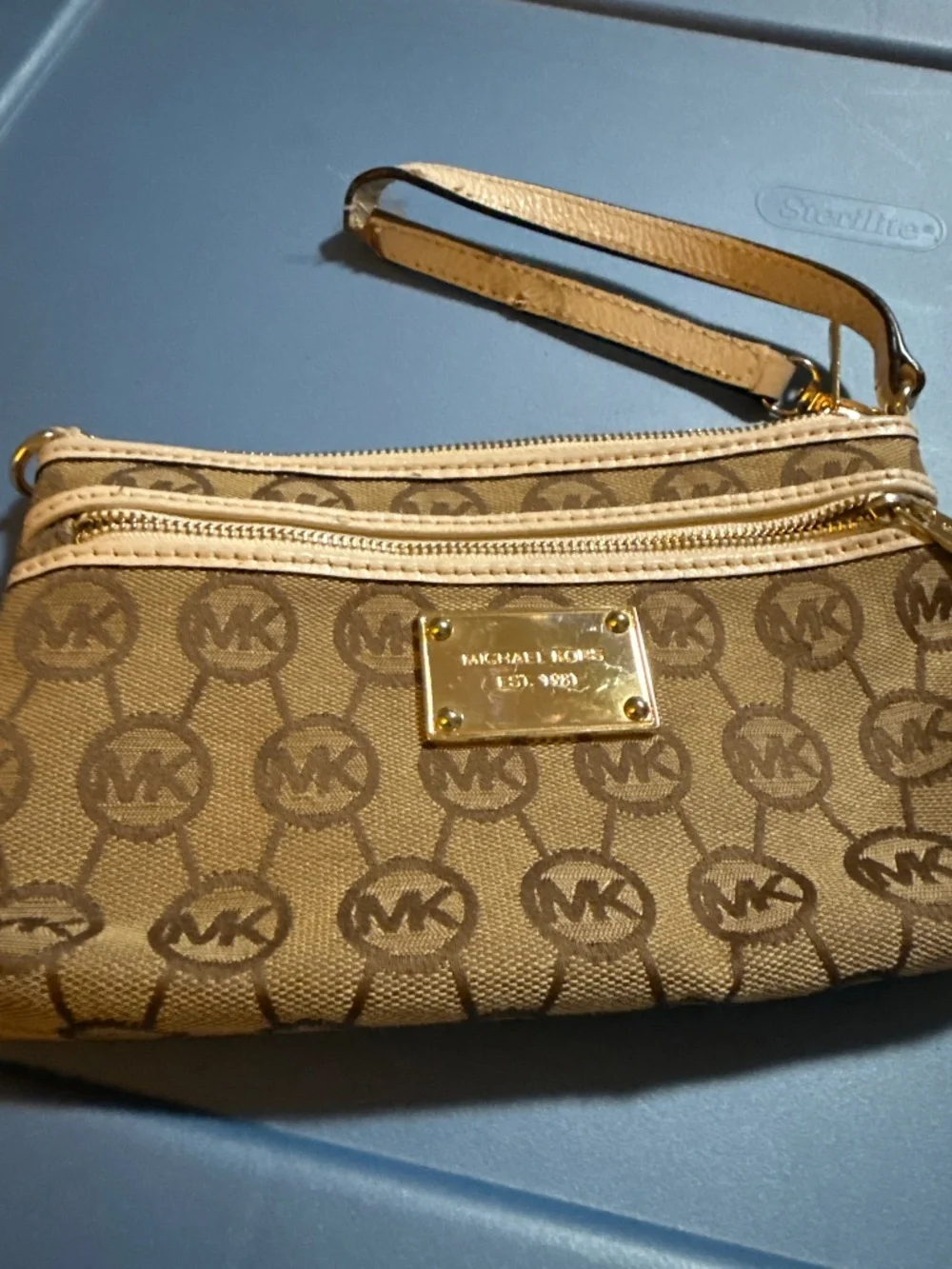Michael Kors wristlet